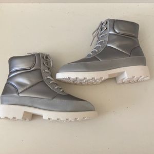 Silver Puffy Hiker Booties size 6.5 woman’s